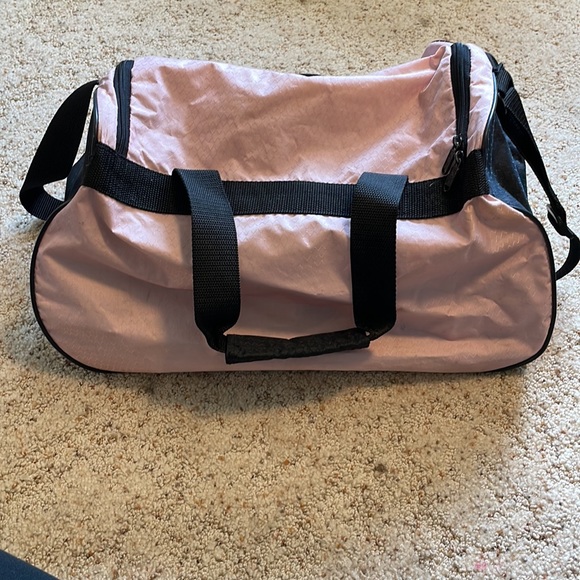 Adidas athletic pink duffle gym bag - Picture 2 of 4